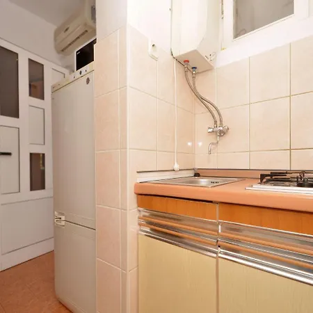 Josipa * Τρογκίρ